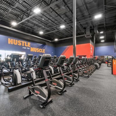 Crunch Fitness - Des Moines South by null