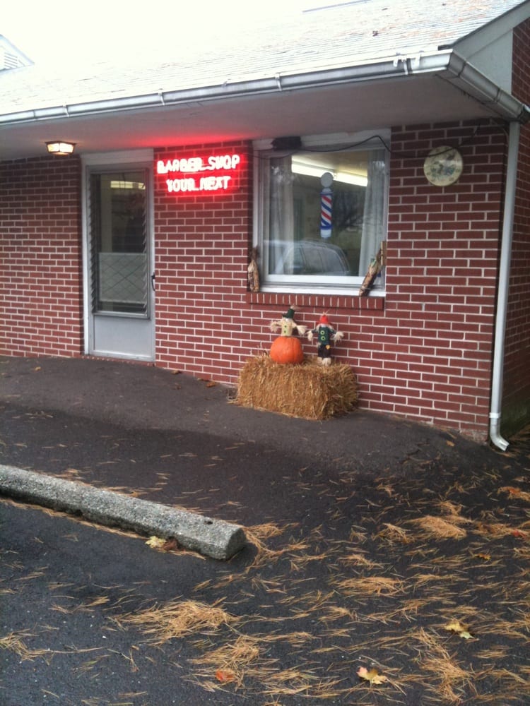 Green Street Barbershop Logo