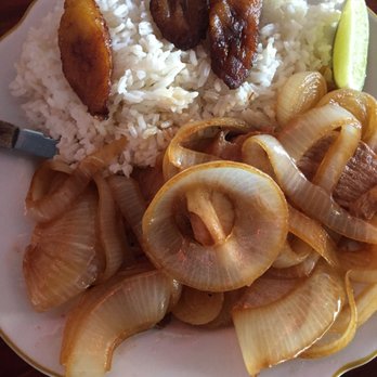 El Criollo Bar & Grill - I promise... underneath all those gorgeous hunks of onion are even more tasty bites of pork! - Cuban Near Me - Burbank, California El Criollo Bar & Grill - I promise... underneath all those gorgeous hunks of onion are even more tasty bites of pork! - Cuban Near Me - Burbank, California