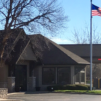 First Mid Bank & Trust - First Mid Peoria University Banking Center - Banks & Credit Unions Near Me - Peoria, Illinois First Mid Bank & Trust - First Mid Peoria University Banking Center - Banks & Credit Unions Near Me - Peoria, Illinois