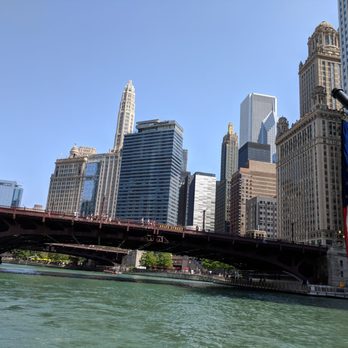 Chicago Water Taxi - Boat Charters Near Me - Chicago, Illinois