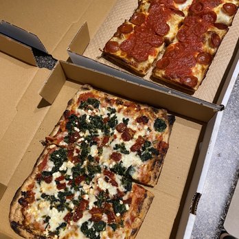 Tomaso Grilled Pizza & Panini - Small Goat in a Garden thin crust pizza and classic Detroit deep dish pizza - Pizza Near Me - Kanata, Ontario Tomaso Grilled Pizza & Panini - Small Goat in a Garden thin crust pizza and classic Detroit deep dish pizza - Pizza Near Me - Kanata, Ontario