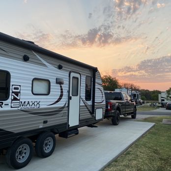 Bluebonnet Ridge RV Park & Cottages - Pull thru parking - Campgrounds Near Me - Terrell, Texas Bluebonnet Ridge RV Park & Cottages - Pull thru parking - Campgrounds Near Me - Terrell, Texas