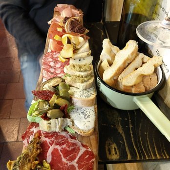 Cantina dei Papi - Medium meat and cheese platter for two (€9 Euros). - Wine Bars Near Me - Rome, RM