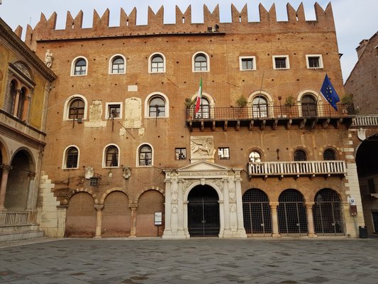 Piazza dei Signori by null