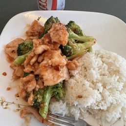 Chicken broccoli with garlic sauce... delicious
