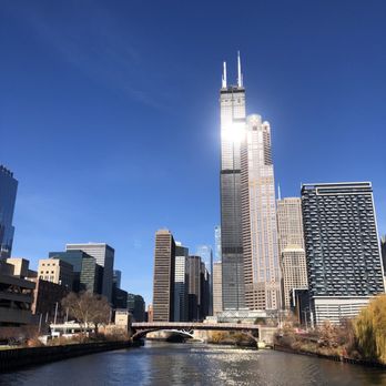 Chicago Water Taxi - Boat Charters Near Me - Chicago, Illinois