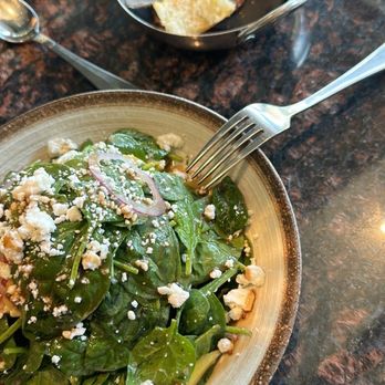 Uncle Peter's - Baby Spinach and Mango Salad - Italian Near Me - Jackson Heights, New York Uncle Peter's - Baby Spinach and Mango Salad - Italian Near Me - Jackson Heights, New York
