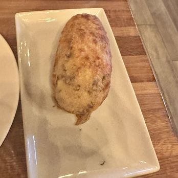 Beelow's Steakhouse - Steakhouses Near Me - Lake Zurich, Illinois