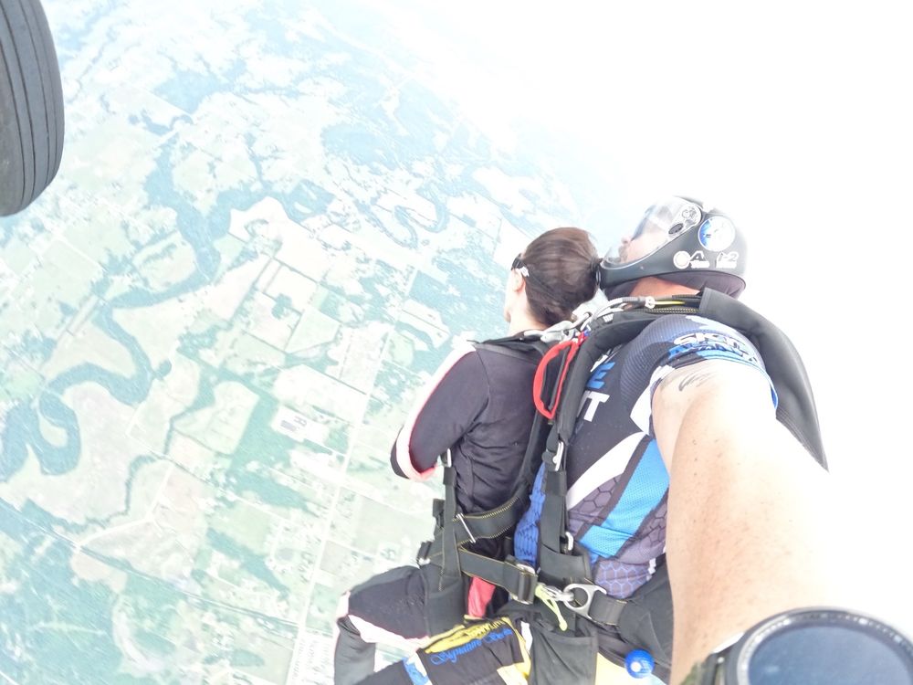 Skydive Airtight Logo