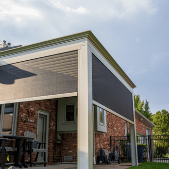 Family Premier Pergolas - Aluminum Louvreroof Pergola with motorized screens - Patio Coverings Near Me - Noblesville, Indiana Family Premier Pergolas - Aluminum Louvreroof Pergola with motorized screens - Patio Coverings Near Me - Noblesville, Indiana