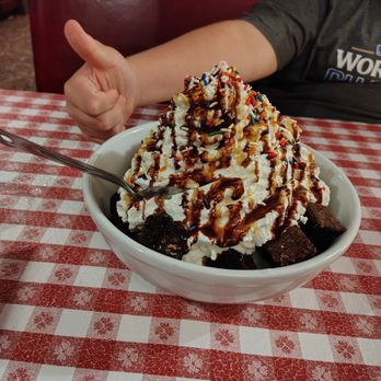 Buca di Beppo Italian Restaurant - Colossal brownie sundae - Italian Near Me - Claremont, California Buca di Beppo Italian Restaurant - Colossal brownie sundae - Italian Near Me - Claremont, California
