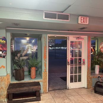 Bamboo's Jamaican - Side entrance - Caribbean Near Me - Fort Walton Beach, Florida