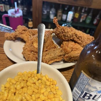 The Log Inn - Ice cold Busch and chicken. - American Near Me - Haubstadt, Indiana