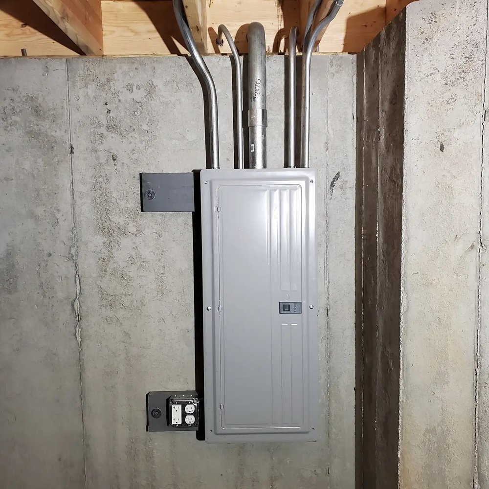 Slide of Tustin St Electrician Service