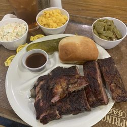 Spring Creek Barbeque - BOGO free on rib dinner! Let's eat!