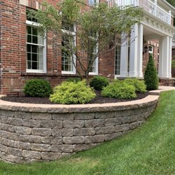 6" Versa-Lok Retaining Wall + Landscaping - Lance's Landscaping - St Louis Retaining Wall Contractor