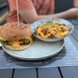 Beef Club Bitburg - Chilli Burger und Chilli Cheese Fries