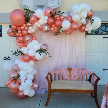 C&D Balloons and Crafts - Pretty balloon garland - Party Supplies Near Me