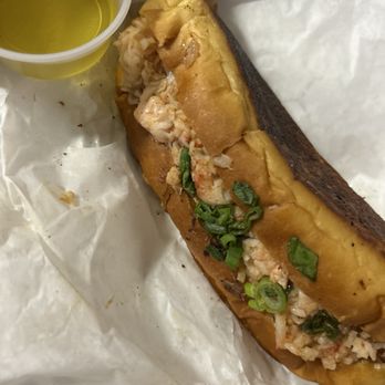 East Hampton Sandwich - Connecticut Lobster Roll - Sandwiches Near Me - Dallas, Texas