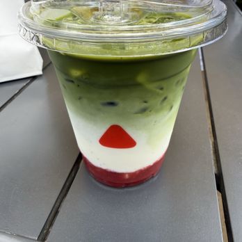 Omusubi - Strawberry Matcha Latte - Japanese Near Me - Torrance, California