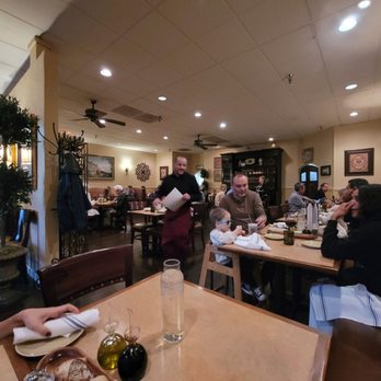 De La Torre's Trattoria - Busy Thursday evening crowd. - Italian Near Me - Pleasanton, California De La Torre's Trattoria - Busy Thursday evening crowd. - Italian Near Me - Pleasanton, California