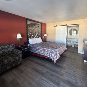 SUPER 8 BY WYNDHAM PASADENA/LA AREA - Updated January 2025 - 101 