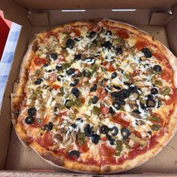 Large Deluxe Pizza