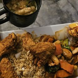 Golden China - Wonton Egg Drop Soup, Fried Chix Wings w/Shrimp Fried Rice, Shrimp w/Mixed Vegetables & House Special Lo Mein