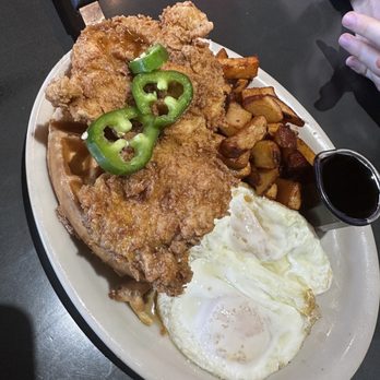 Brunch Snob - Spicy Chicken and Waffles and Spicy Potatoes - Breakfast & Brunch Near Me - Phoenix, Arizona Brunch Snob - Spicy Chicken and Waffles and Spicy Potatoes - Breakfast & Brunch Near Me - Phoenix, Arizona