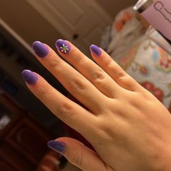 Riverwalk Nails & Spa