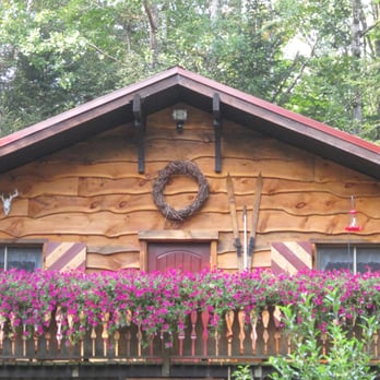 Welch Mountain Chalet - Summer Flowers - Bed & Breakfast Near Me - Thornton, New Hampshire Welch Mountain Chalet - Summer Flowers - Bed & Breakfast Near Me - Thornton, New Hampshire