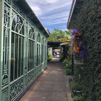 Panini Pete's - Walkway to panini the french quarter - Burgers Near Me - Fairhope, Alabama