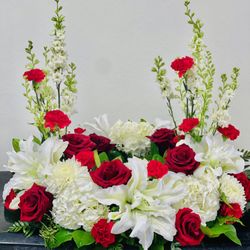 Bernardo's Flowers - Memorial Urn floral base