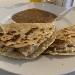 Tortas Lore - Chicken quesadillas