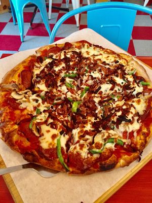 Tom's Pizza by null