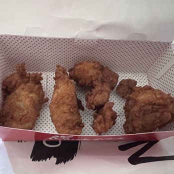 Chick-fil-A - Smallest 5 piece nugget ever - Fast Food Near Me - Simi Valley, California Chick-fil-A - Smallest 5 piece nugget ever - Fast Food Near Me - Simi Valley, California
