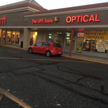 The UPS Store - UPS ebtrance - Shipping Centers Near Me - Smithtown, New York