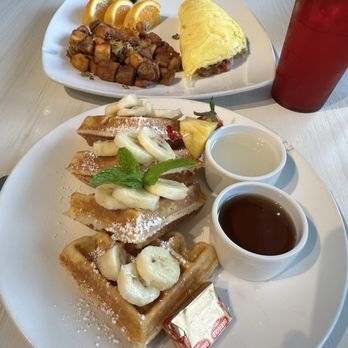 Puakea Grill - Omelette and Waffles - American Near Me - Lihue, Hawaii