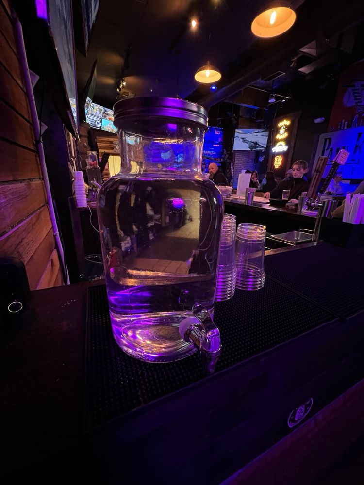 Pain Killers Pub & Grub