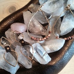Tipsy Gypsy Boutique - Rose quartz and clear quartz jewlery and raw healing stones
