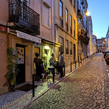 Frangasqueira Nacional - A few people out the door didn't seem so bad. - Barbeque Near Me - Lisbon, 11 Frangasqueira Nacional - A few people out the door didn't seem so bad. - Barbeque Near Me - Lisbon, 11