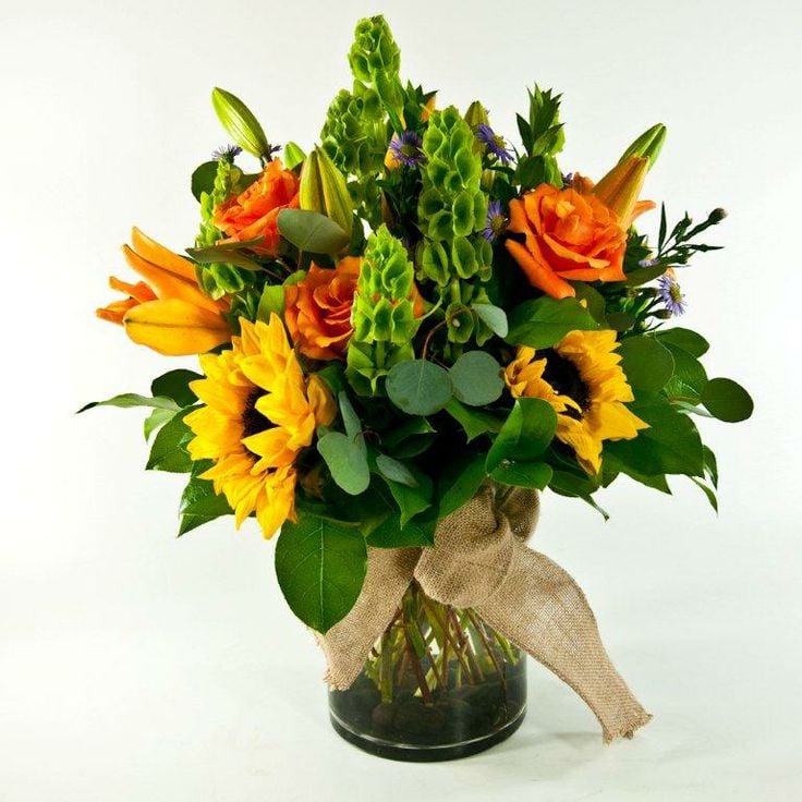 THE ENCHANTED FLORIST Updated October 2024 417 N Center Ave, Hardin