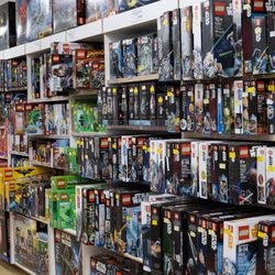 Dub Dub Toys - Inside the Store