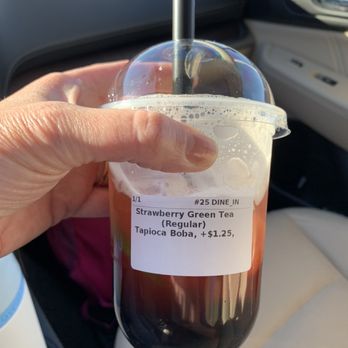 Bubble Bee - Strawberry Green Tea (regular) - Bubble Tea Near Me - Fort Wayne, Indiana