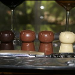 Grando Cioccolato - GC CORKS Italian chocolate Handcrafted with organic ingredients