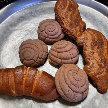 Los Reyes Bakery - a variety of pastries - Bakeries Near Me - Bell, California