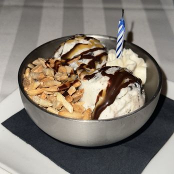 Roxy's Bar & Lounge - Celebratory Dessert - Lounges Near Me - Reno, Nevada Roxy's Bar & Lounge - Celebratory Dessert - Lounges Near Me - Reno, Nevada