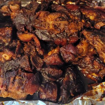 Hillery's Bar-BQ - Barbeque Near Me - Waukegan, Illinois Hillery's Bar-BQ - Barbeque Near Me - Waukegan, Illinois