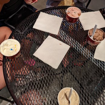 Cold Stone Creamery - 4 medium size cups, 1 kids size (mocha) - Ice Cream & Frozen Yogurt Near Me - Milpitas, California